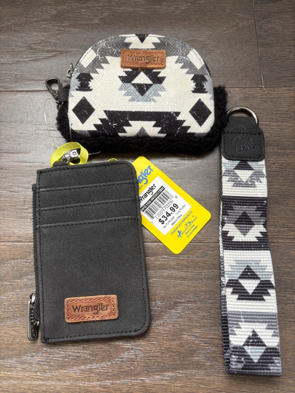 Wrangler Sherpa Southwest Print Dual Pouch Wristlets zip top,cards,key